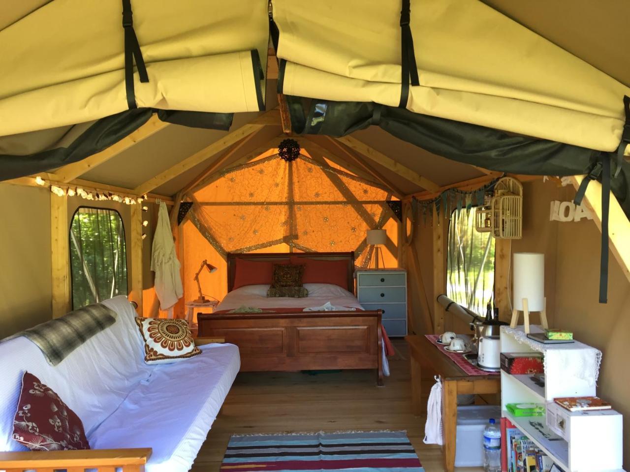 מלון Pohara Omarama Oasis - Permaculture Glamping מראה חיצוני תמונה