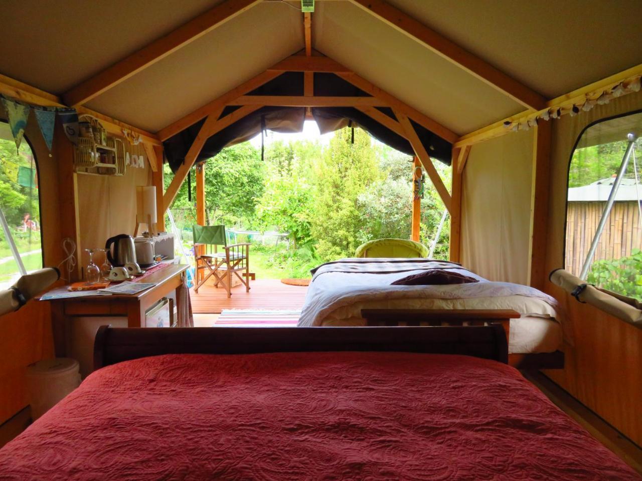 מלון Pohara Omarama Oasis - Permaculture Glamping מראה חיצוני תמונה