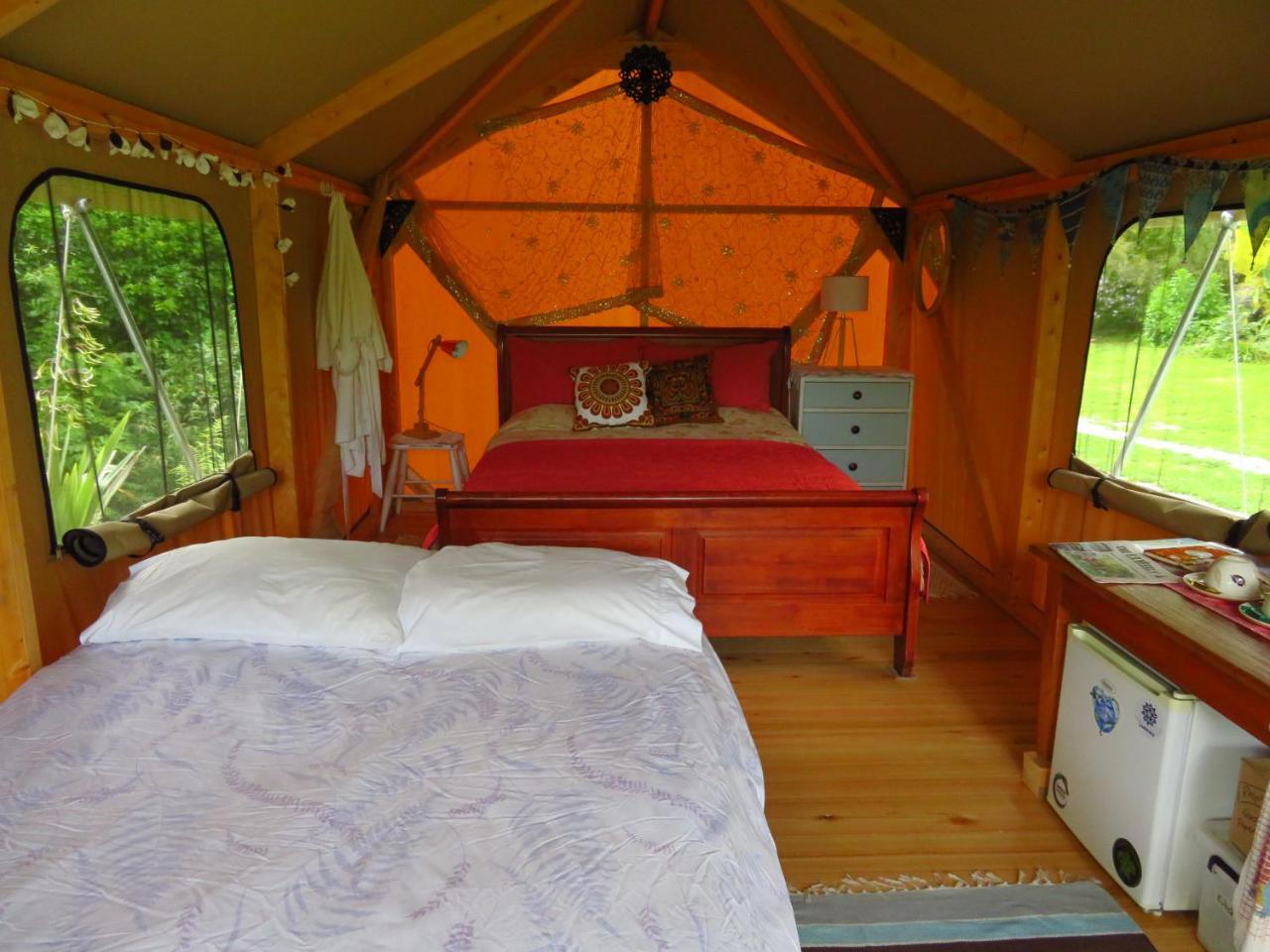 מלון Pohara Omarama Oasis - Permaculture Glamping מראה חיצוני תמונה