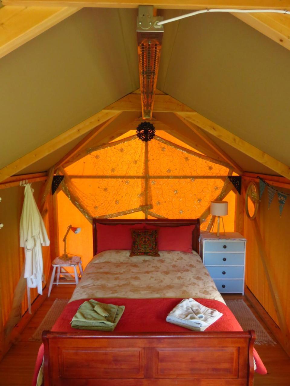 מלון Pohara Omarama Oasis - Permaculture Glamping מראה חיצוני תמונה